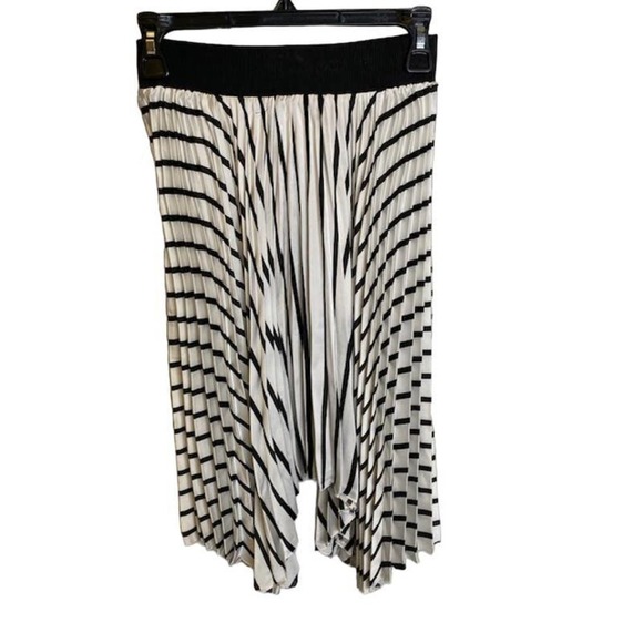 Philosophy accordion pleated skirt Sz S Shark bite Hem - Picture 1 of 6